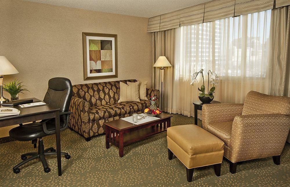 Holiday Inn Alexandria At Carlyle By Ihg מראה חיצוני תמונה
