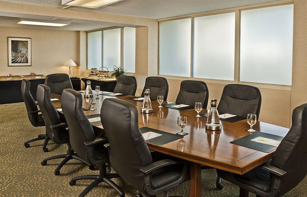 Holiday Inn Alexandria At Carlyle By Ihg מראה חיצוני תמונה